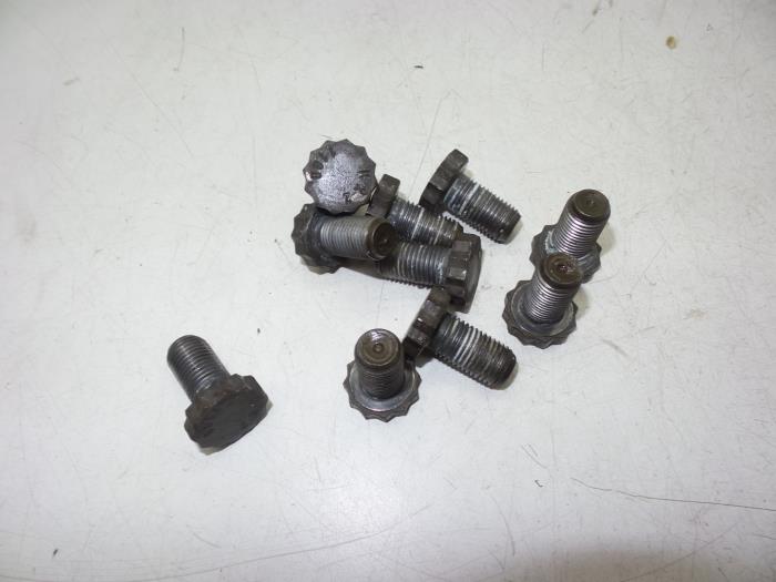 Usagé Kit boulons Volvo XC90 I 2.9 T6 24V Prix € 25,00 Règlement à la marge proposé par Auto Demontage Elferink B.V.