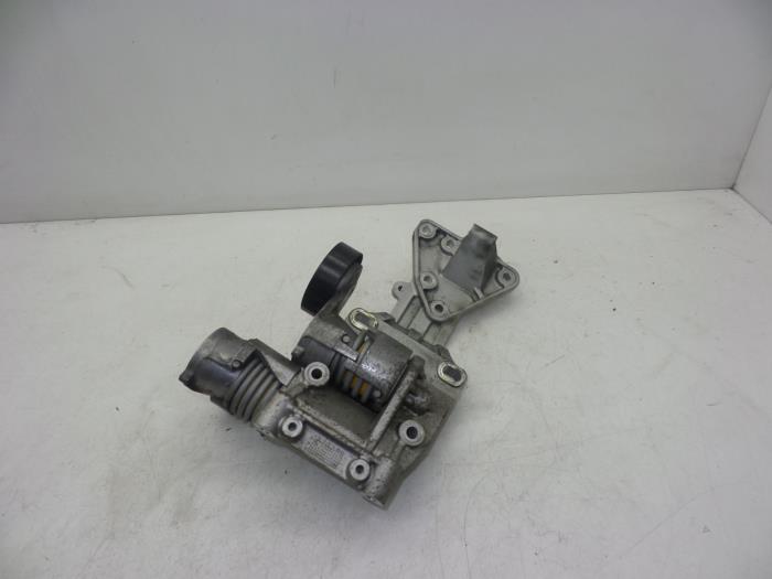 Used Engine mount Volvo C70 (MC) 2.5 T5 20V Price € 65,00 Margin scheme offered by Auto Demontage Elferink B.V.