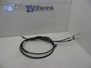 Usados Cable de freno de mano Volvo C70 (MC) 2.5 T5 20V Precio € 25,00 Norma de margen ofrecido por Auto Demontage Elferink B.V.