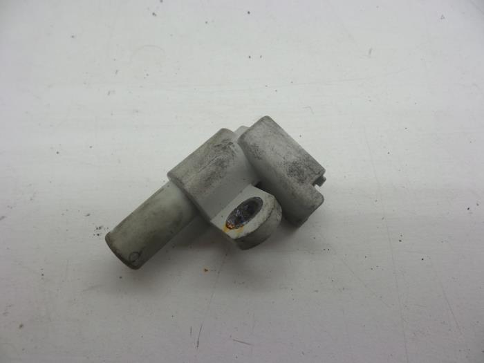 Begagnade Kamaxelsensor Volvo V70 (BW) 2.0 D3 20V Pris € 25,00 Marginaltabell erbjuds av Auto Demontage Elferink B.V.