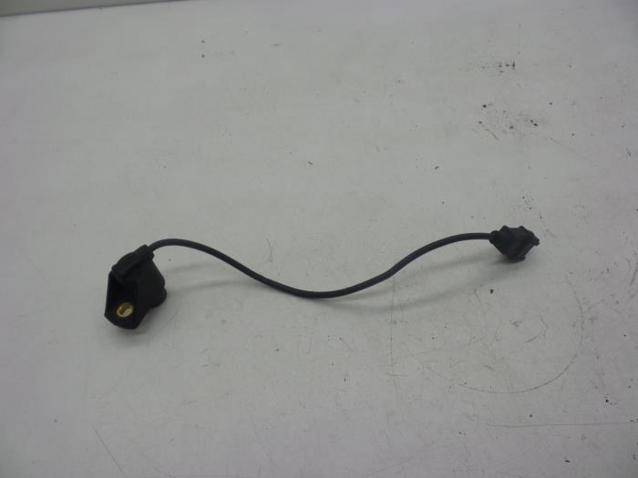 Begagnade Kamaxelsensor Saab 900 II (YS3D) 2.5 SE V6 24V Pris € 25,00 Marginaltabell erbjuds av Auto Demontage Elferink B.V.
