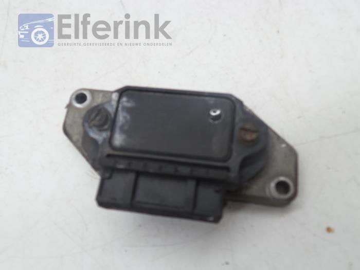 Ignition module from a Volvo 240/245 240 1992
