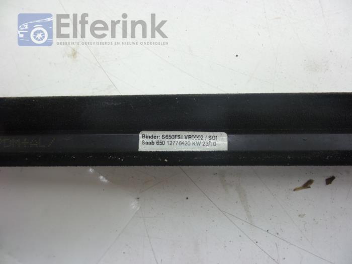 Window rubber from a Saab 9-5 (YS3G) 2.0 TiD 16V 2010
