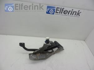 Used Brake pedal Volvo XC60 I (DZ) 2.4 D5 20V AWD Price € 40,00 Margin scheme offered by Auto Demontage Elferink B.V.