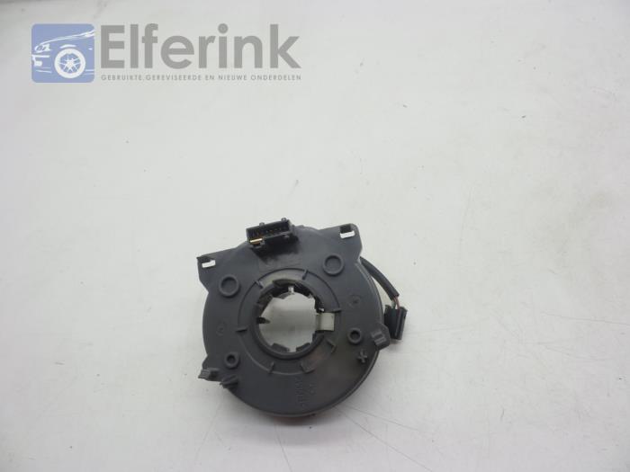 Airbag clock spring from a Opel Corsa C (F08/68) 1.2 16V 2002