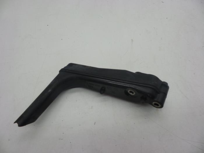 Gebrauchte Öl Ansaugrohr Volvo C30 (EK/MK) 1.8 16V Preis € 25,00 Margenregelung angeboten von Auto Demontage Elferink B.V.