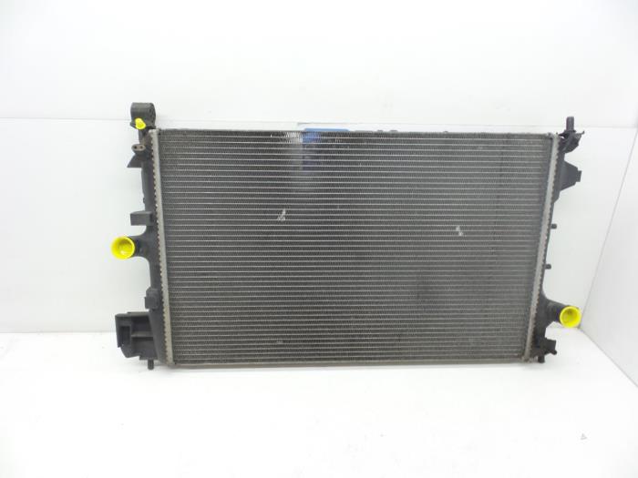 Gebrauchte Kühler Saab 9-3 Sport Estate (YS3F) 1.9 TiD 16V Preis € 50,00 Margenregelung angeboten von Auto Demontage Elferink B.V.