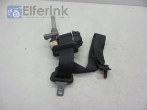Used Rear seatbelt tensioner, centre Volvo S60 I (RS/HV) 2.4 20V 170 Price € 75,00 Margin scheme offered by Auto Demontage Elferink B.V.