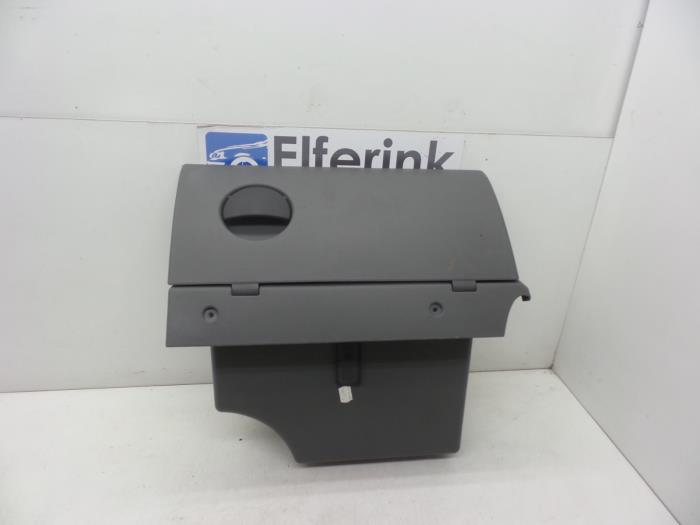 Begagnade Handskfack Opel Corsa C (F08/68) 1.0 12V Pris € 25,00 Marginaltabell erbjuds av Auto Demontage Elferink B.V.
