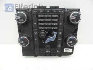 Used Multi-media control unit Volvo XC70 (BZ) 2.4 D 20V AWD Price € 50,00 Margin scheme offered by Auto Demontage Elferink B.V.