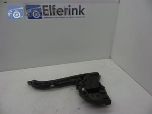 Used Rear bumper bracket, left Volvo XC70 (BZ) 2.4 D 20V AWD Price € 25,00 Margin scheme offered by Auto Demontage Elferink B.V.