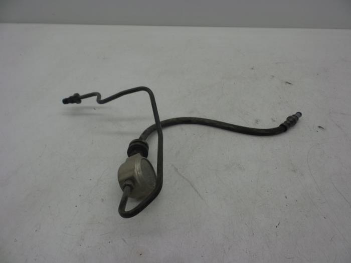Usagé Conduit embrayage Volvo XC70 (BZ) 2.4 D 20V AWD Prix € 40,00 Règlement à la marge proposé par Auto Demontage Elferink B.V.