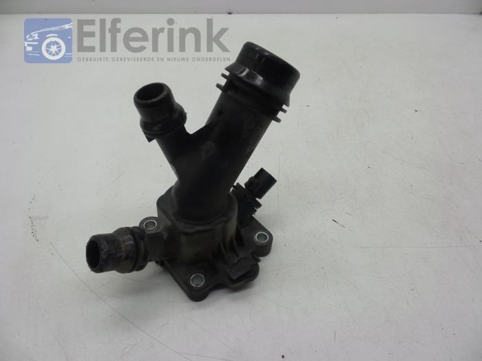 Thermostat housing from a Volvo XC70 (BZ) 2.4 D 20V AWD 2012