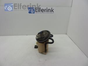 Used Electric fuel pump Opel Astra G (F08/48) 1.6 16V Price € 50,00 Margin scheme offered by Auto Demontage Elferink B.V.