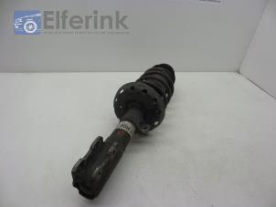 Used Front shock absorber rod, left Opel Astra G (F08/48) 1.6 Price € 45,00 Margin scheme offered by Auto Demontage Elferink B.V.