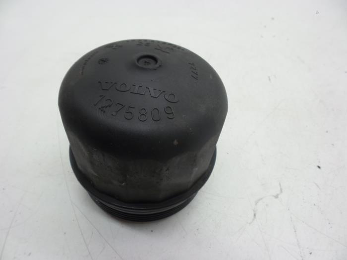 Gebrauchte Ölfilterhalter Volvo V70 (GW/LW/LZ) 2.4 XC LPT 4x4 20V Preis € 25,00 Margenregelung angeboten von Auto Demontage Elferink B.V.