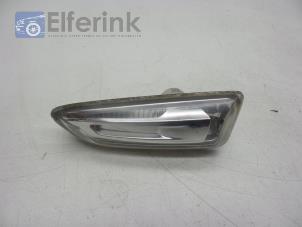 Used Indicator lens, front left Opel Astra J (PC6/PD6/PE6/PF6) 1.6 16V Price € 20,00 Margin scheme offered by Auto Demontage Elferink B.V.