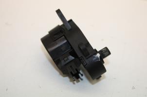 Used Electric heater valve Saab 9-5 Estate (YS3E) 2.3t 16V Price € 50,00 Margin scheme offered by Auto Demontage Elferink B.V.