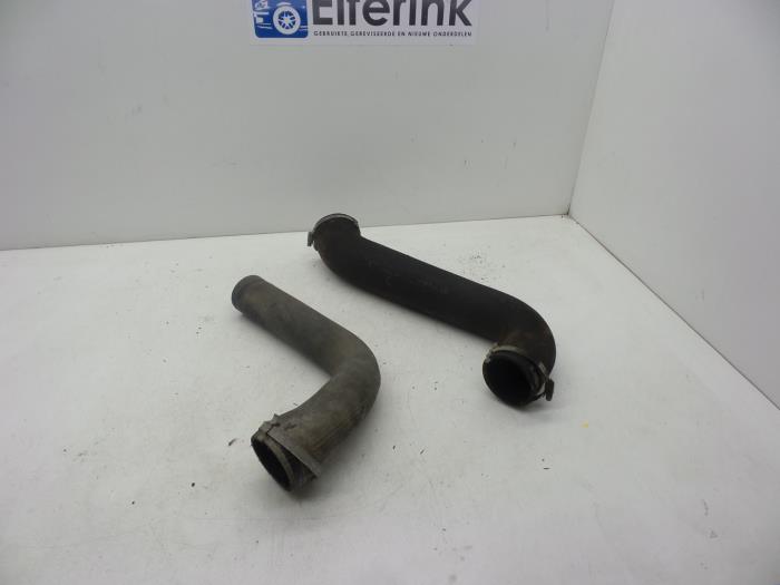 Gebrauchte Intercooler Schlauch Volvo C70 (MC) 2.5 T5 20V Preis € 50,00 Margenregelung angeboten von Auto Demontage Elferink B.V.