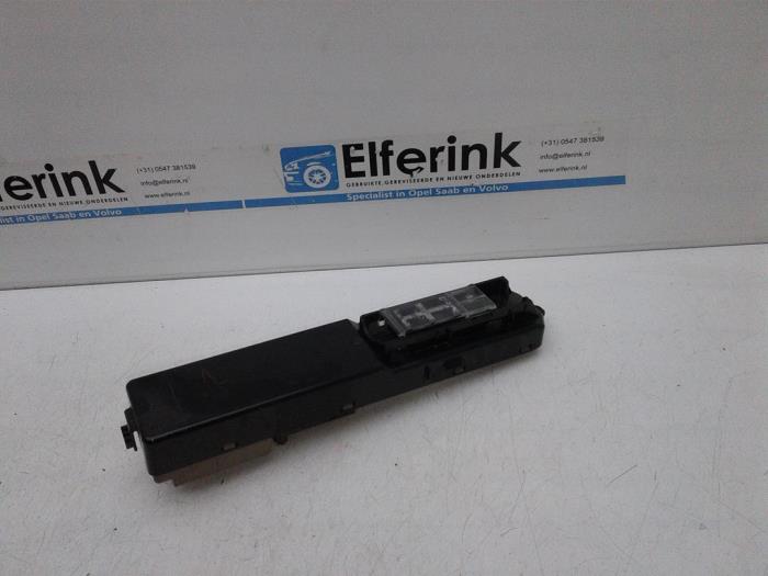 Usados Interruptor de ventanilla eléctrica Saab 9-3 II (YS3F) 1.8t 16V Precio € 25,00 Norma de margen ofrecido por Auto Demontage Elferink B.V.