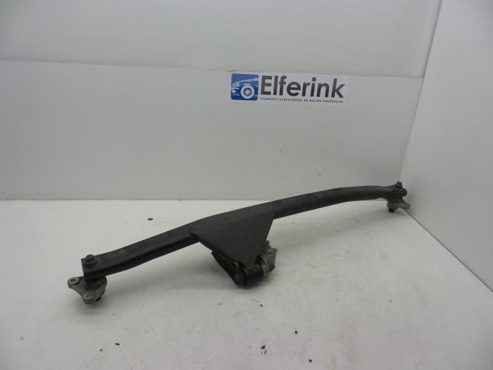 Gebrauchte Motorbalken Volvo XC90 I 2.4 D5 20V Preis € 65,00 Margenregelung angeboten von Auto Demontage Elferink B.V.