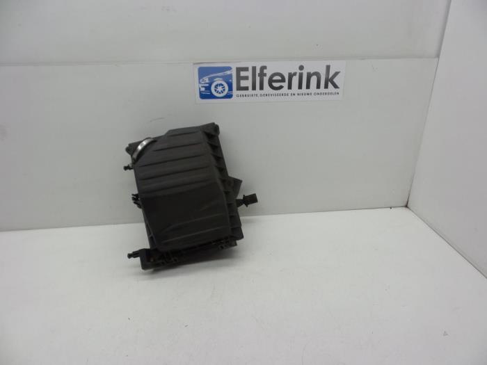 Begagnade Luftfilterhus Opel Meriva (A) 1.6 16V Pris € 25,00 Marginaltabell erbjuds av Auto Demontage Elferink B.V.