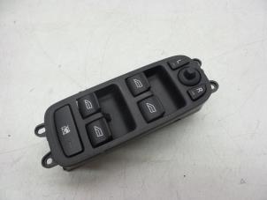 Begagnade Brytare, eldrivna fönster Volvo V50 (MW) 2.0 D 16V Pris € 40,00 Marginaltabell erbjuds av Auto Demontage Elferink B.V.