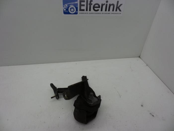 Used Engine mount Saab 900 I Combi Coupé 2.0 Turbo 16V Price € 50,00 Margin scheme offered by Auto Demontage Elferink B.V.