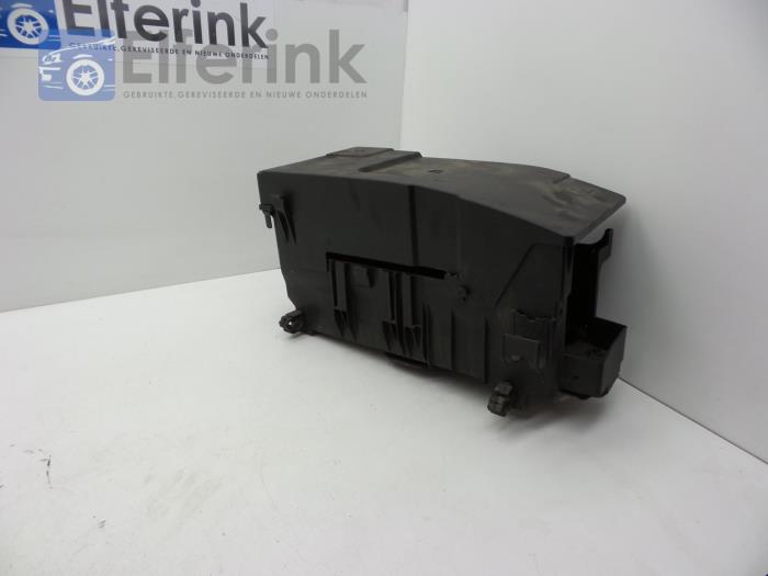 Battery box from a Saab 9-5 (YS3G) 2.0 TiD 16V 2011