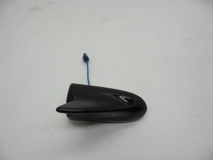 Używane Antena Saab 9-5 (YS3G) 2.0 TiD 16V Cena € 40,00 Procedura marży oferowane przez Auto Demontage Elferink B.V.