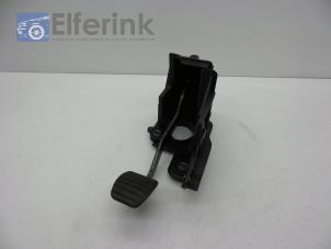 Used Brake pedal Opel Movano Combi 2.3 CDTi 16V Price € 50,00 Margin scheme offered by Auto Demontage Elferink B.V.