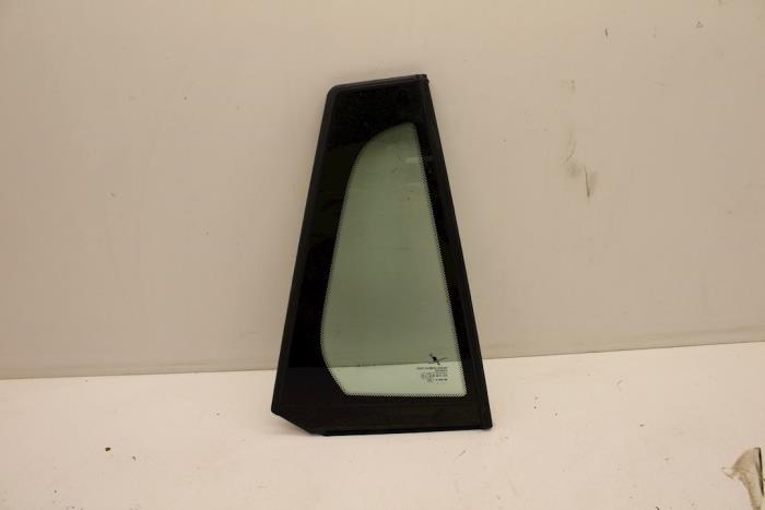 Usados Ventanilla triangular derecha detrás Saab 9-3 Sport Estate (YS3F) 1.9 TiD Precio € 25,00 Norma de margen ofrecido por Auto Demontage Elferink B.V.