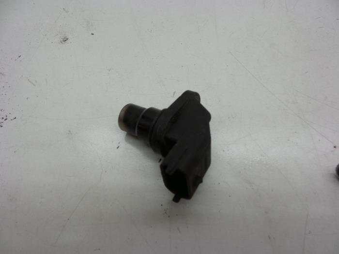 Begagnade Kamaxelsensor Volvo V70 (SW) 2.4 D5 20V Pris € 25,00 Marginaltabell erbjuds av Auto Demontage Elferink B.V.