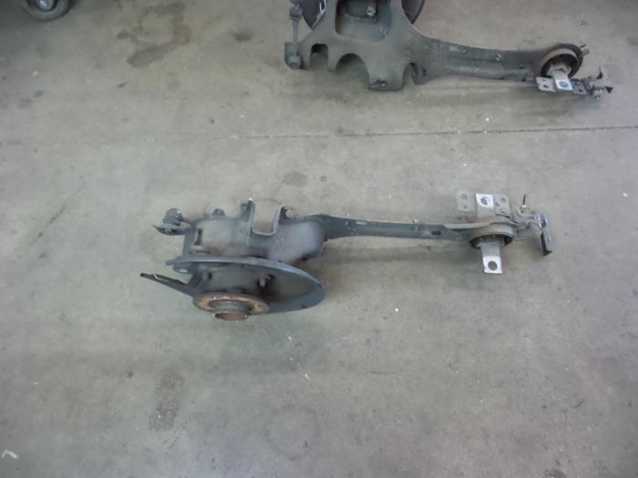 Knuckle, rear right Volvo S60 II 2.4 D5 20V Autom. - 31476222