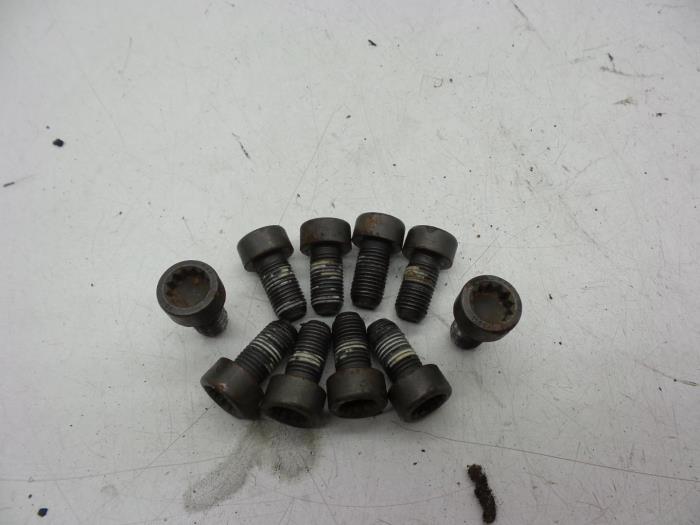 Usagé Kit boulons Volvo V60 I (FW/GW) 2.0 D4 16V Prix € 25,00 Règlement à la marge proposé par Auto Demontage Elferink B.V.