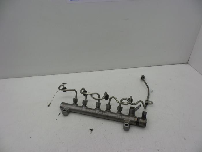 Usagé Système d'injection Volvo V60 I (FW/GW) 2.0 D4 16V Prix € 100,00 Règlement à la marge proposé par Auto Demontage Elferink B.V.