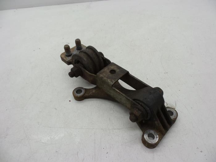 Gebrauchte Motorlager Volvo XC90 I 2.9 T6 24V Preis € 25,00 Margenregelung angeboten von Auto Demontage Elferink B.V.