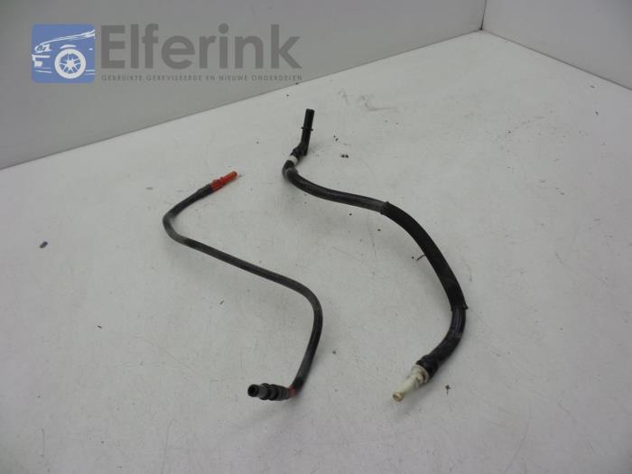 Fuel line from a Volvo V70 (BW) 1.6 DRIVe 16V 2011