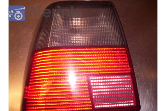 Luz trasera izquierda de un Saab 9000 CS 3.0 V6 24V CS,CSE 1995