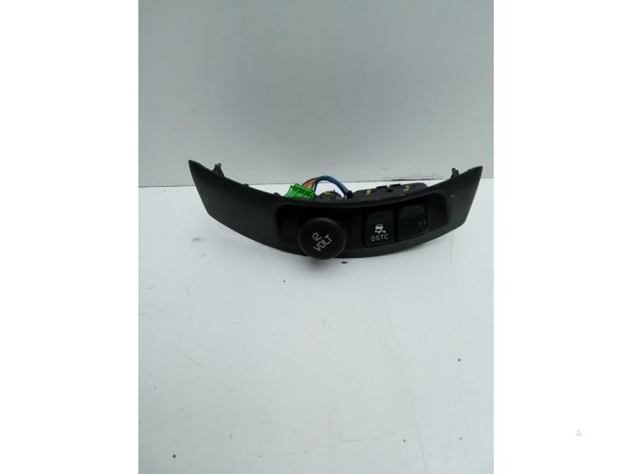 Używane Przelacznik Volvo S40 (MS) 2.0 D 16V Cena € 25,00 Procedura marży oferowane przez Auto Demontage Elferink B.V.