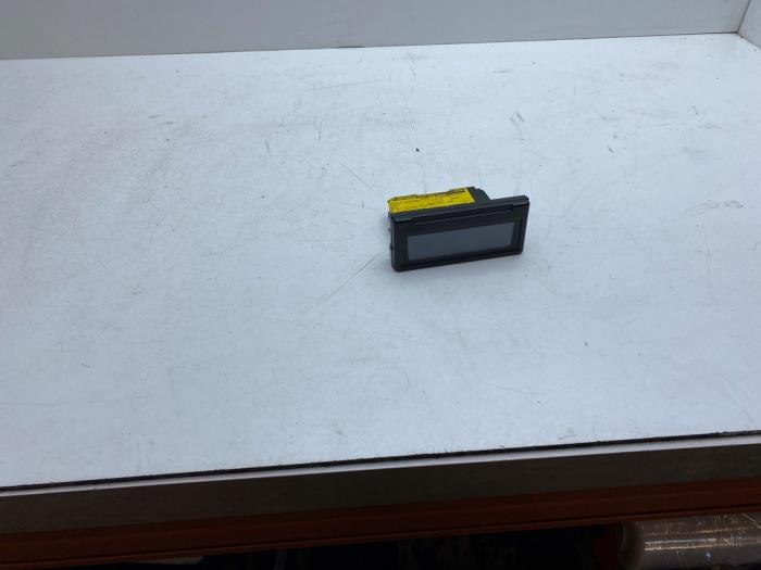 Begagnade Innerdisplay Volvo C30 (EK/MK) 1.6 D 16V Pris € 40,00 Marginaltabell erbjuds av Auto Demontage Elferink B.V.