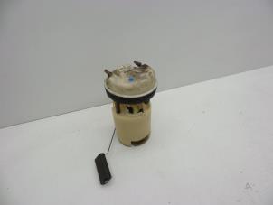 Usagé Pompe carburant électrique Volvo V40 (VW) 1.8 16V Prix € 50,00 Règlement à la marge proposé par Auto Demontage Elferink B.V.