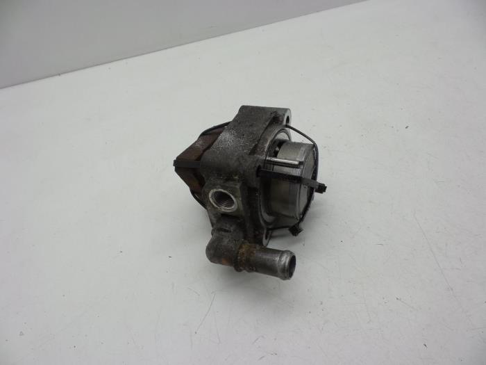Usagé Pompe de direction Opel Vectra B Caravan (31) 2.2 DTi 16V Prix € 100,00 Règlement à la marge proposé par Auto Demontage Elferink B.V.