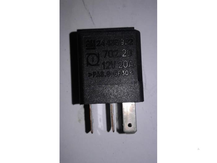 Begagnade Relä Saab 9-3 03- Pris € 25,00 Marginaltabell erbjuds av Auto Demontage Elferink B.V.