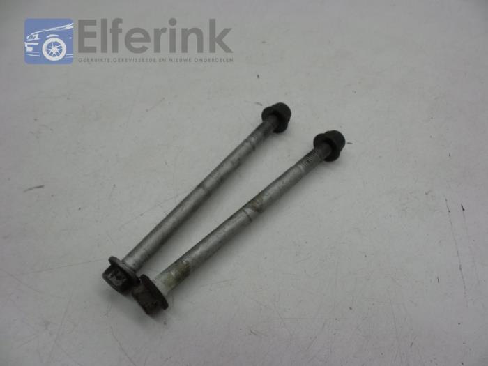 Set of bolts from a Saab 9-3 Sport Estate (YS3F) 2.0t 16V 2006