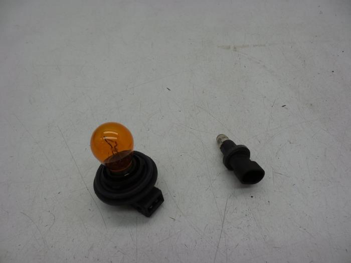 Gebrauchte Lampe Opel Agila (A) 1.0 12V Twin Port Preis € 25,00 Margenregelung angeboten von Auto Demontage Elferink B.V.