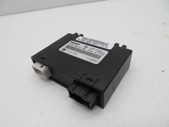 Begagnade PDC-modul Opel Vectra C Caravan 1.9 CDTI 16V Pris € 40,00 Marginaltabell erbjuds av Auto Demontage Elferink B.V.
