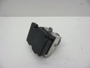 Begagnade ABS-pump Opel Adam 1.0 Ecotec 12V SIDI Turbo Pris € 75,00 Marginaltabell erbjuds av Auto Demontage Elferink B.V.