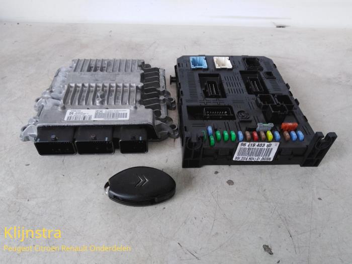 Engine management computer Citroen C5 II Break 2.0 HDiF 16V
