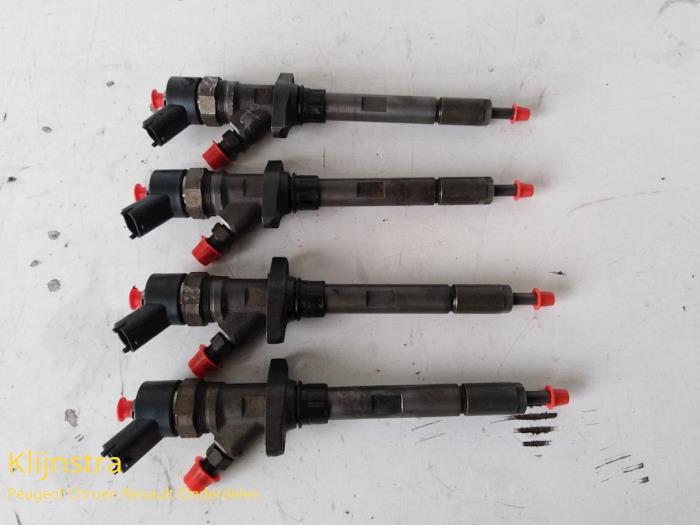 Usagé Injecteurs Peugeot 406 Coupé (8C) 2.2 HDI 16V FAP Prix sur demande proposé par Fa. Klijnstra & Zn. VOF